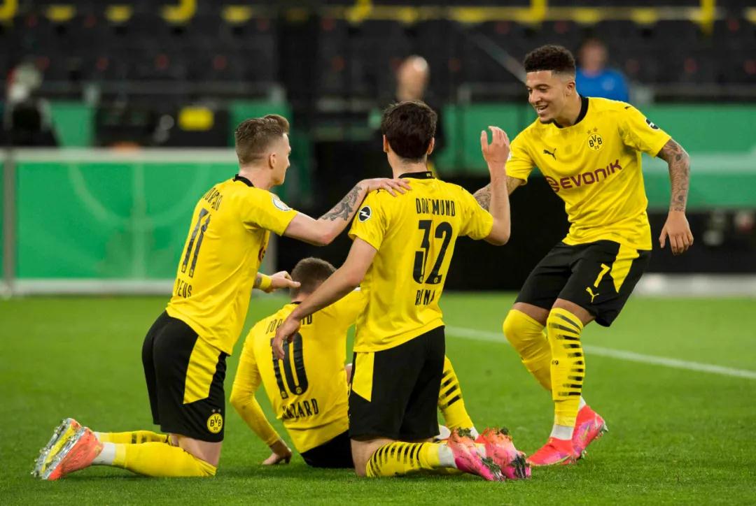 مباراه برشلونه وبايرن ميونخ بث مباشرمواجهة أسطورية في دوري أبطال أوروبا